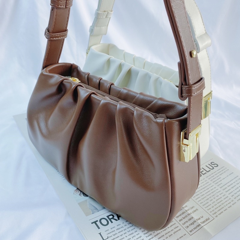 Zip 2024 shoulder bag