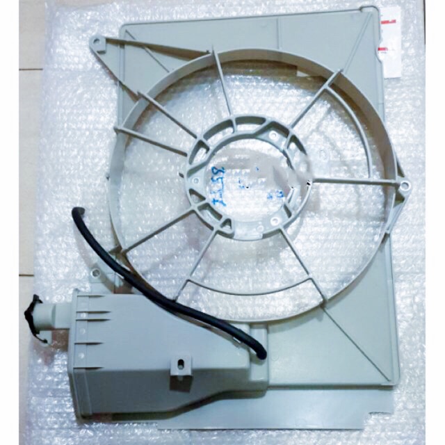 TOYOTA VIOS NCP42 RADIATOR SPARE TANK WITH FAN GUARD SET | Shopee Malaysia