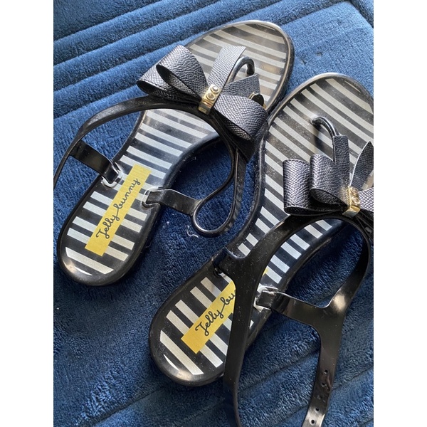 harga sandal jelly bunny