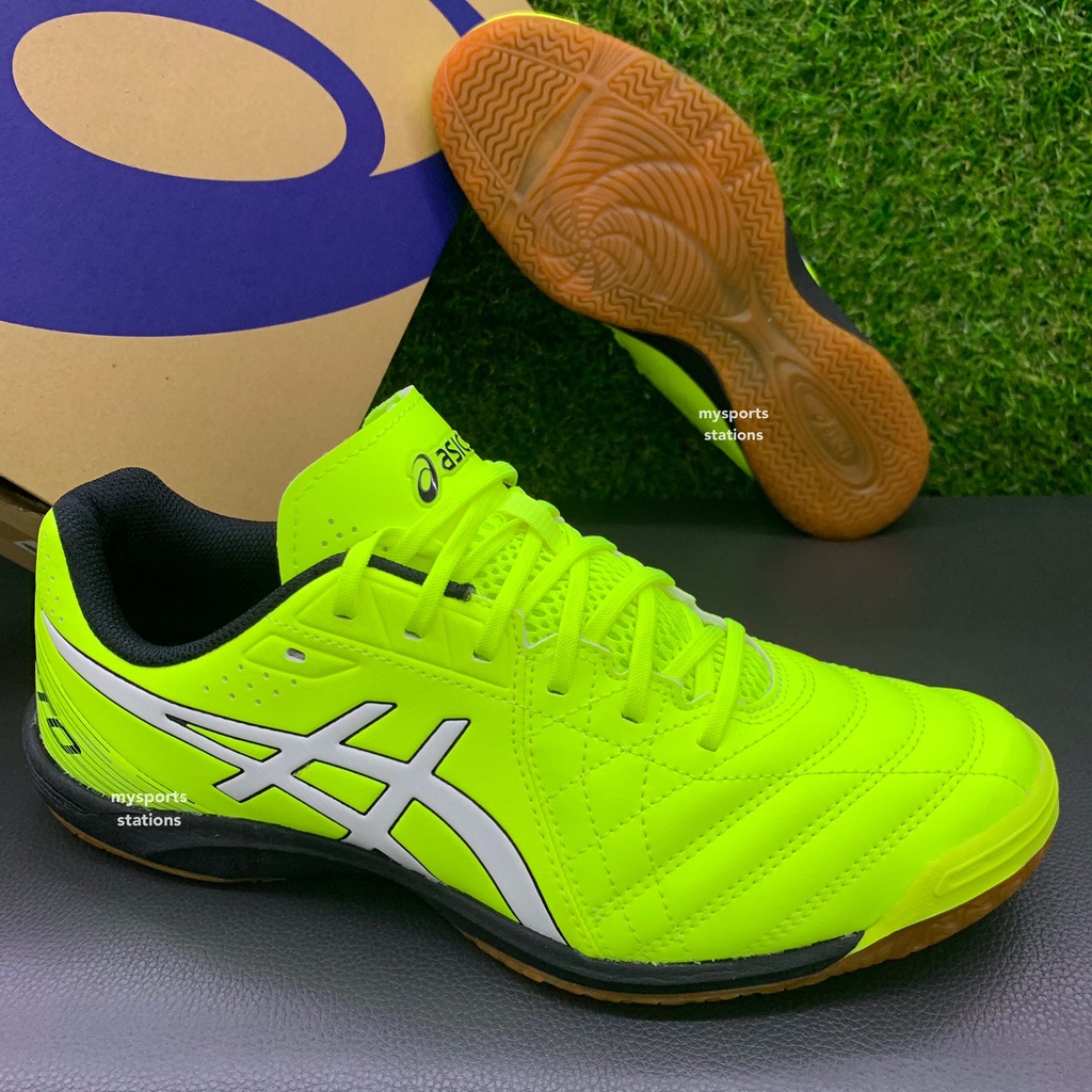 Kasut futsal clearance asics