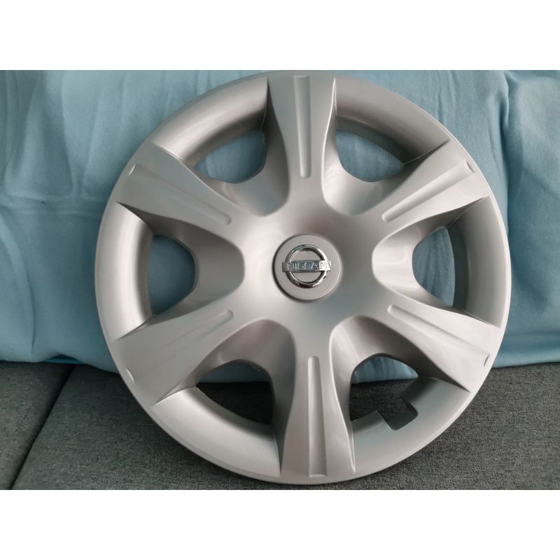 Nissan almera store rim cover