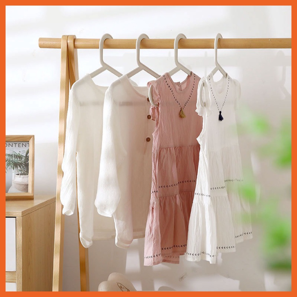 No Trace Clothes Hanger