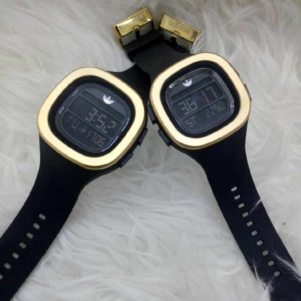 Adidas casual outlet watch