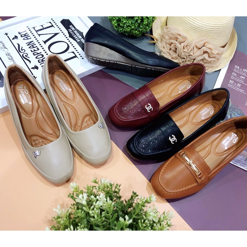 Jovanni Luxury Fashion Rounded Formal Wedges Shoes Charming Design Casual Dresses Shoes Kasut Sarung Fashion Wanita