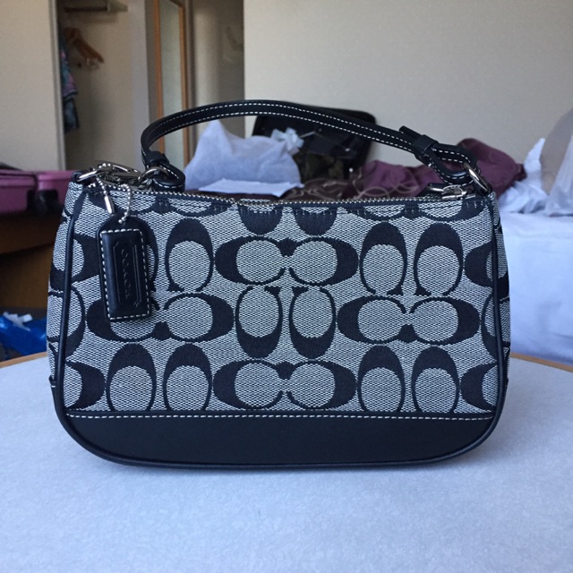 Coach sig demi pouch 1262 new arrivals