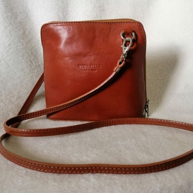 Ladies Fashion Small Square Vera Pelle Italian Leather Cross Body