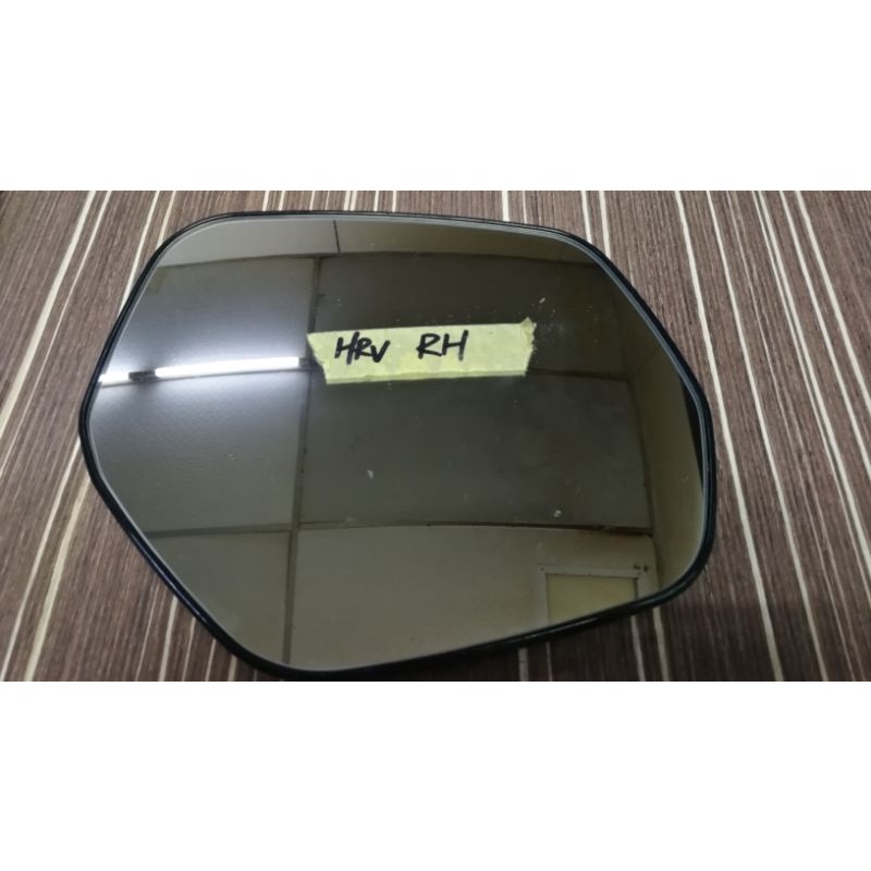 HONDA HRV 20152019 SIDE MIRROR GLASS RH (ORIGINAL HALF CUT) Shopee