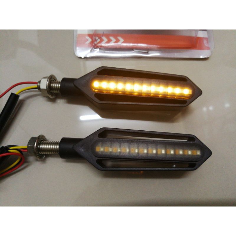 [2 PCS] LAMPU SIGNAL MOTORCYCLE LED UNIVERSAL FLOWING LIGHT SMOKE LENS ...