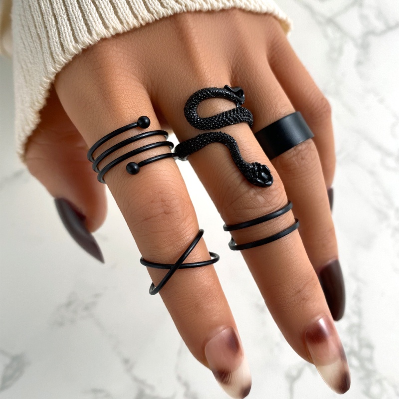 Black fashion rings hot sale