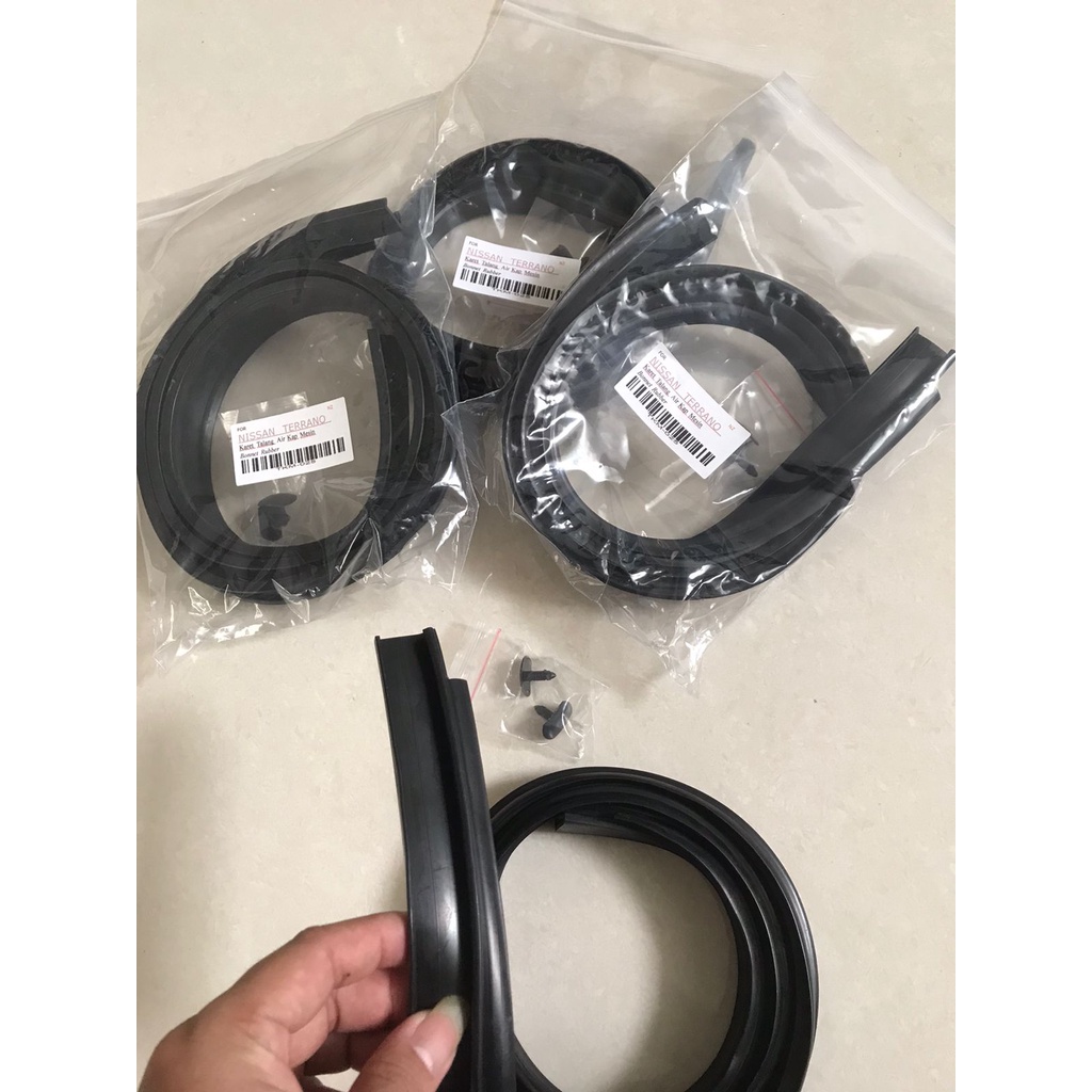 MESIN Nissan Terrano Engine Hood Water Gutter | Shopee Malaysia