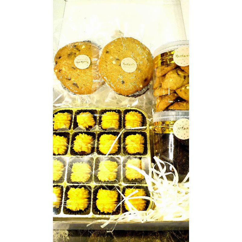 Raya Cookies Box Gift Box Festive Box (All in One Box) | Shopee Malaysia