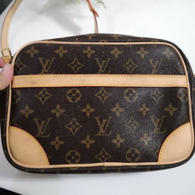 Second hand LV - Sling bag for both men and women - 100 % Genuine