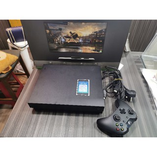 Microsoft Xbox One X 1TB, 4K Ultra HD Gaming Console, Black (Renewed) (2017  Model)