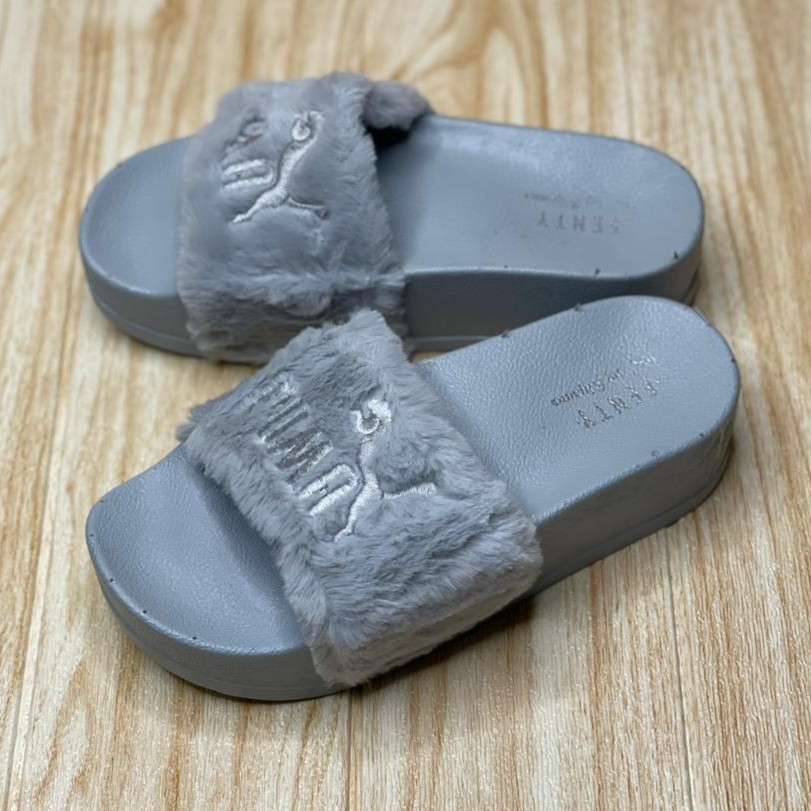 Fenty slippers pakistan best sale