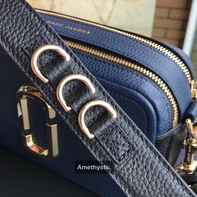 The softshot leather crossbody bag Marc Jacobs Navy in Leather - 32763321