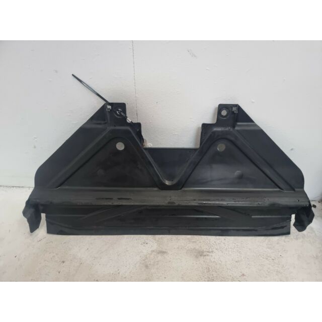 Bmw e90 bottom on sale plastic cover