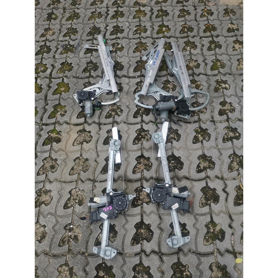 Mercedes Benz W202 Power Window Motor Complete Regulator Shopee Malaysia
