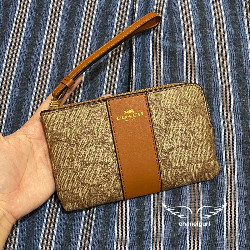 Coach wallet medium discount size