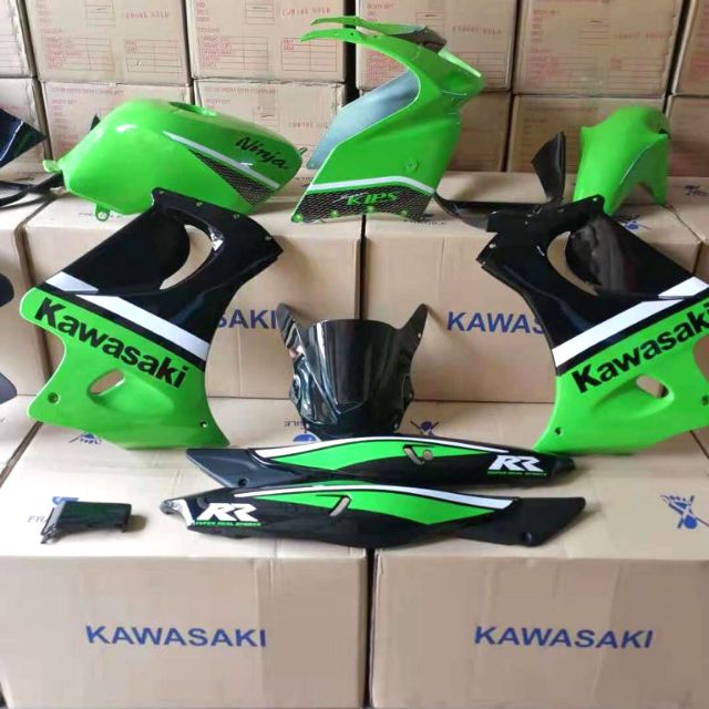 KAWASAKI ZX150 KR150RR COVER SET W/TANK (TANAM STICKER) Shopee Malaysia