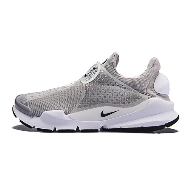 Nike sock hotsell dart silver