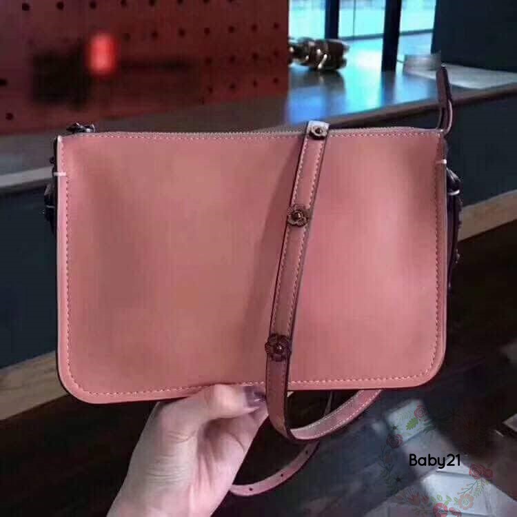 COACH Soho Crossbody In Glovetanned Leather With Tea Rose Shopee