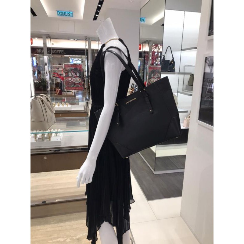 Michael kors aria clearance bag