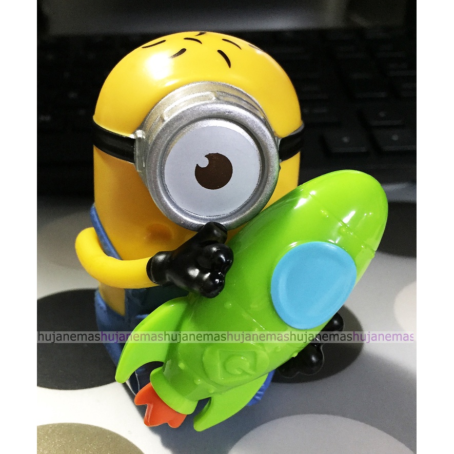 McDonald's 2017 DESPICABLE ME 3 - Rocket Racer Minion Toy (ANIMATED ...