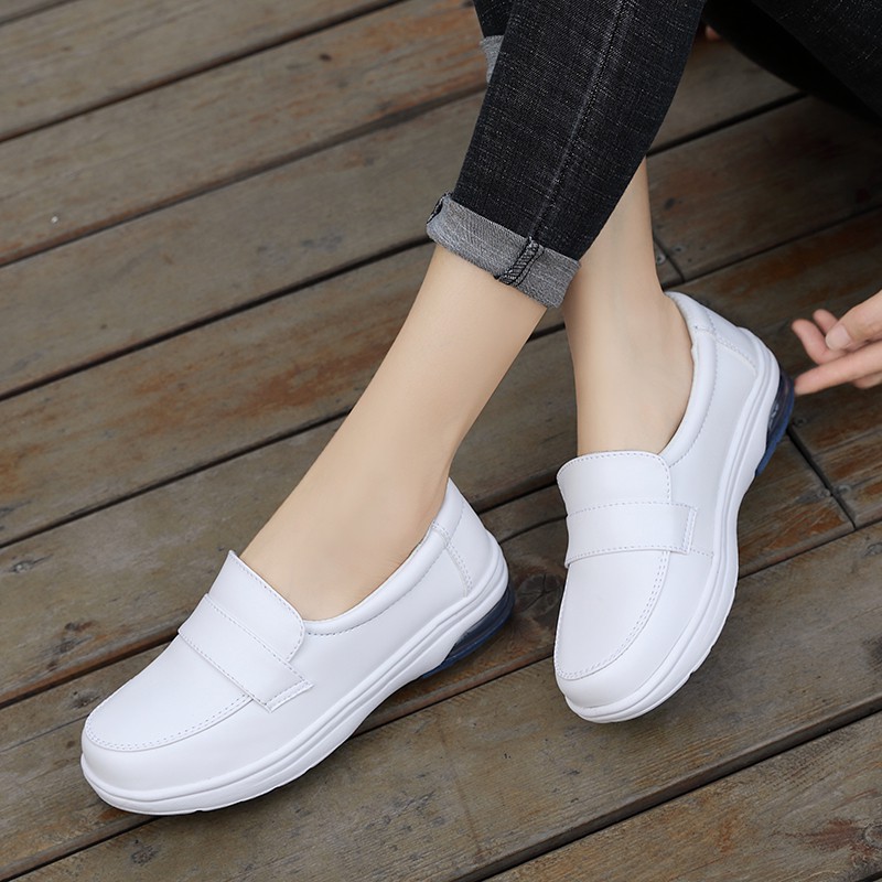 Flat hot sale nursing shoes