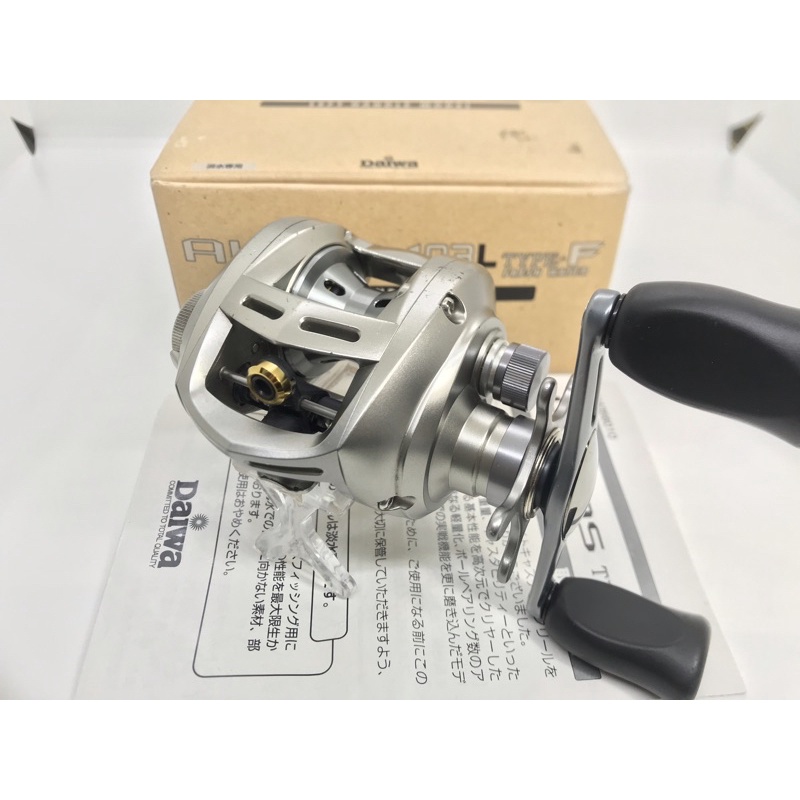 Daiwa Alphas 103L TYPE F - リール