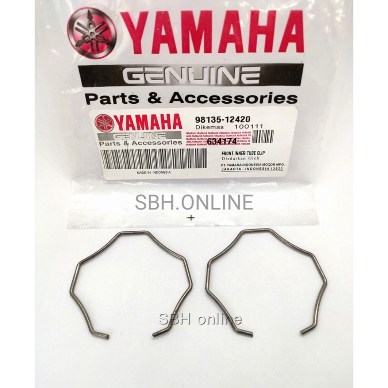 (1 SET 2 PCS) FORK OIL SEAL CLIP CLIP OIL SEAL FORK RXZ (OE