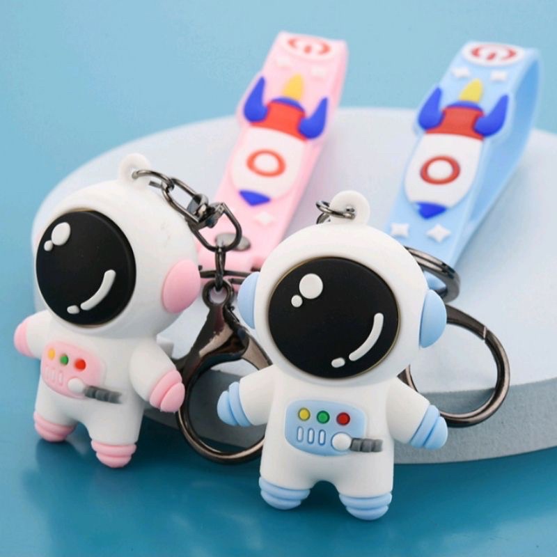 Ready Stock Popular Silicone 3D Astronaut Keychain Viral Cute Design ...