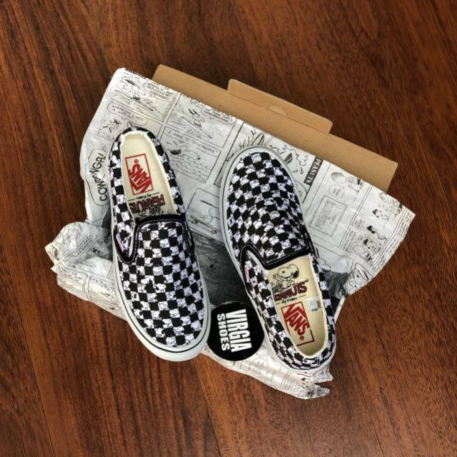 Vans slip on store snoopy