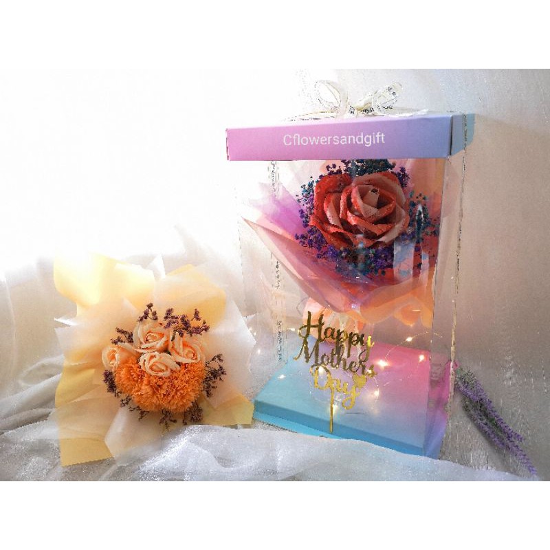 Money/Soap rose bouquet in an elegant box. Sejambak bunga duit/sabun dalam  kotak anggun/any occasion/birthday/surprise