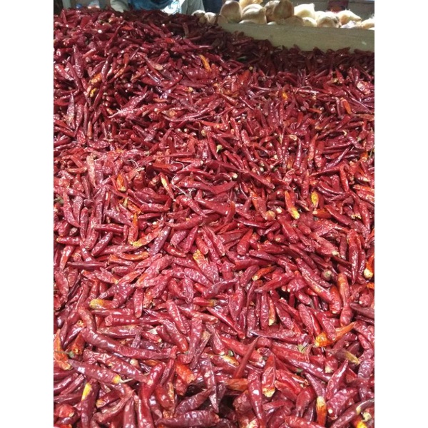 Cili kering kurang pedas dan Cili kering pedas 250 gram | Shopee Malaysia