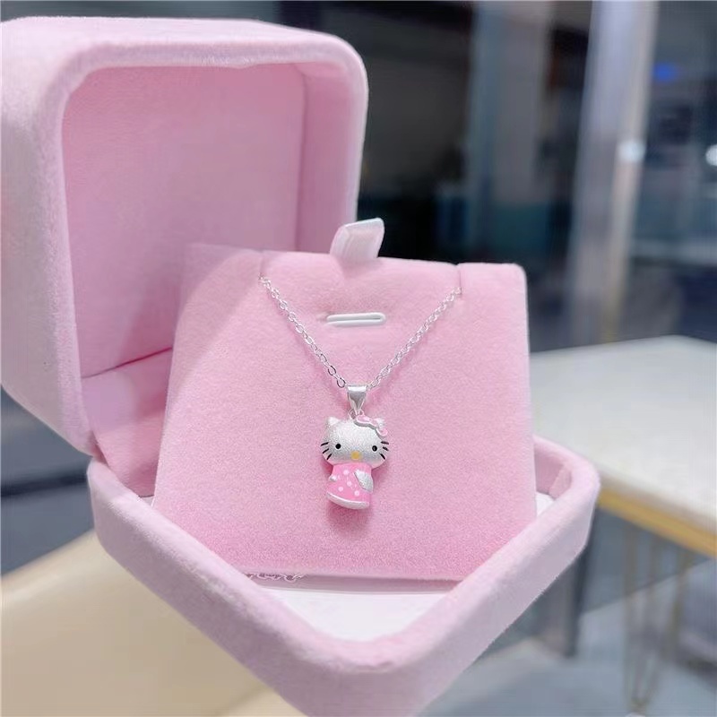 Hello kitty hot sale necklace silver