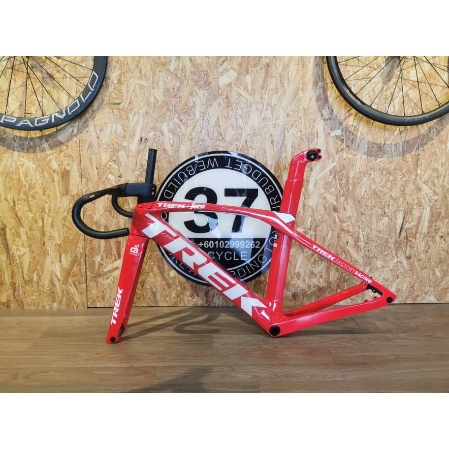 Trek madone cheap 9.9 disc 2019