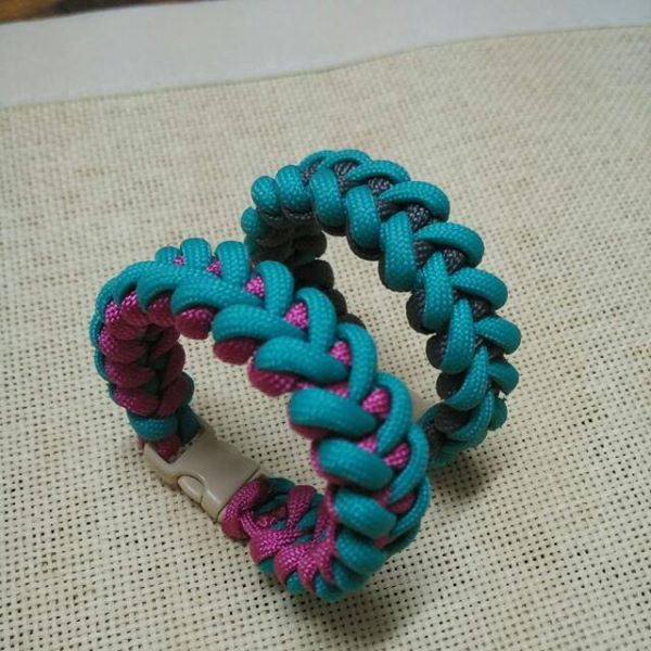 Shark jaw clearance paracord bracelet