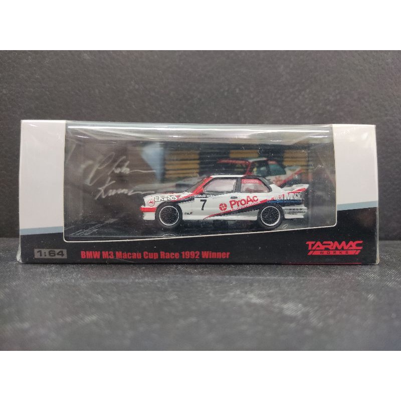 Xe mô hình 1:64 TARMAC WORKS BMW M3 E30 - DTM 1992 -ARMIN HAHNE