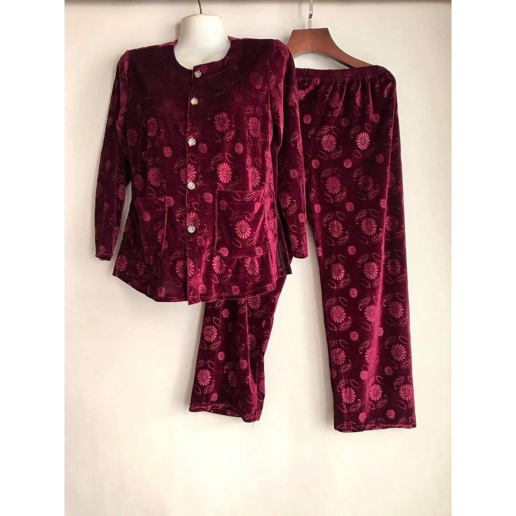 Velvet Round Neck Set for Middle-Aged Elderly People given to Grandma ...