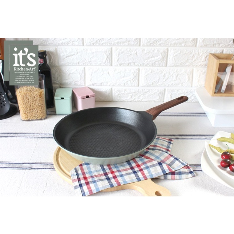 Kitchen Art Korean Nonstick pan size 28cm [Made in Korea] Shopee
