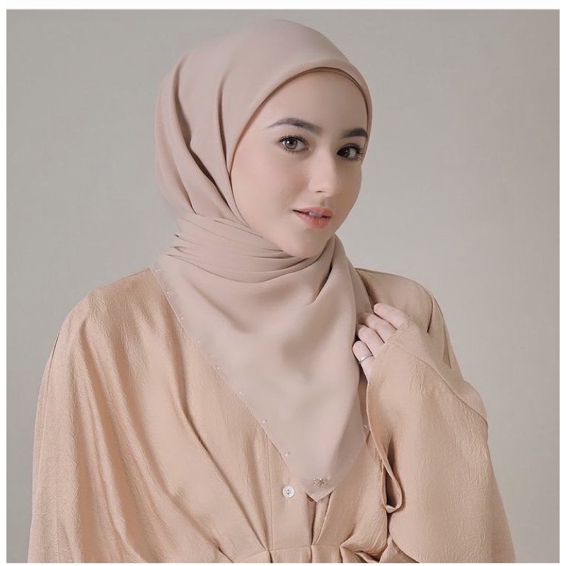 LIYA SQUARE BY NAELOFAR [💯 ORIGINAL] | Shopee Malaysia