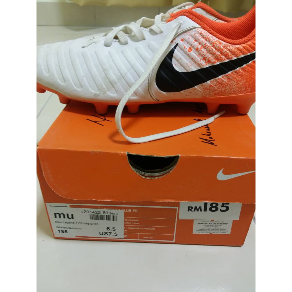 Kasut bola store nike tempo