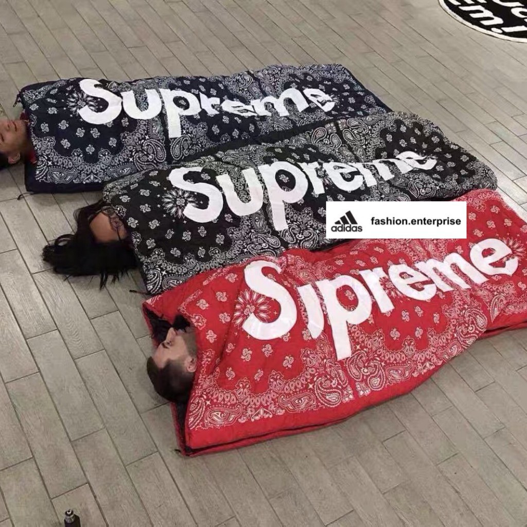 Supreme north on sale face blanket size