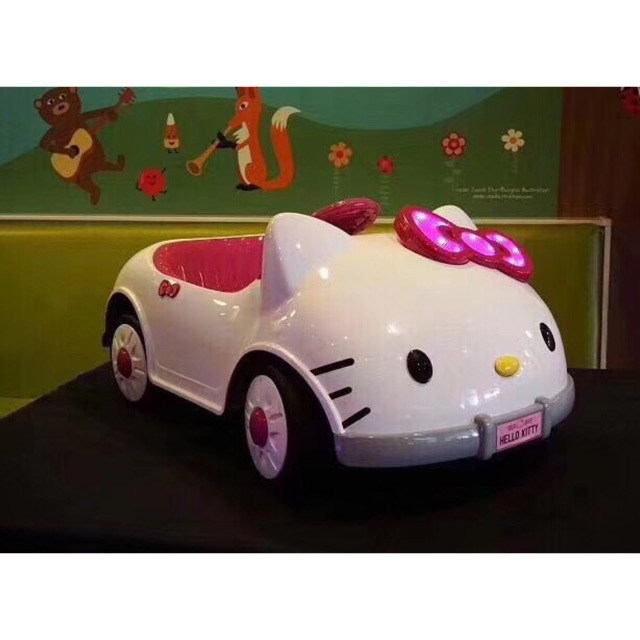 Dynacraft Hello Kitty 6V Battery Powered Ride On Car Shopee Malaysia