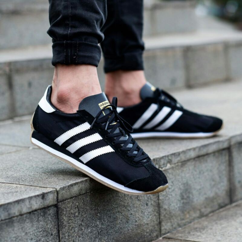 Adidas country outlet black