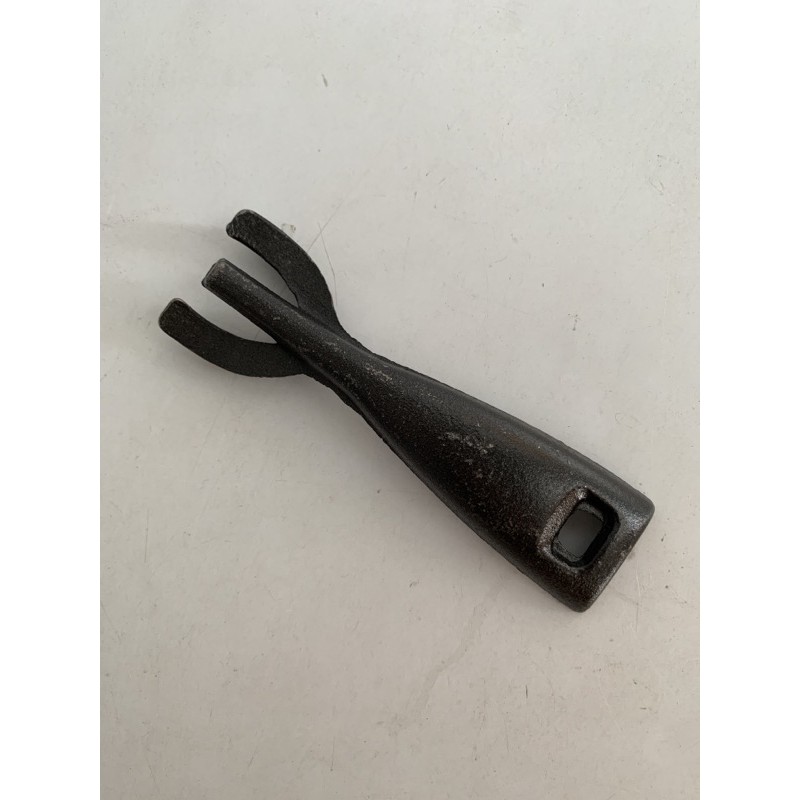 Round Cast Iron Sizzling Plate and Handle | Shopee Malaysia