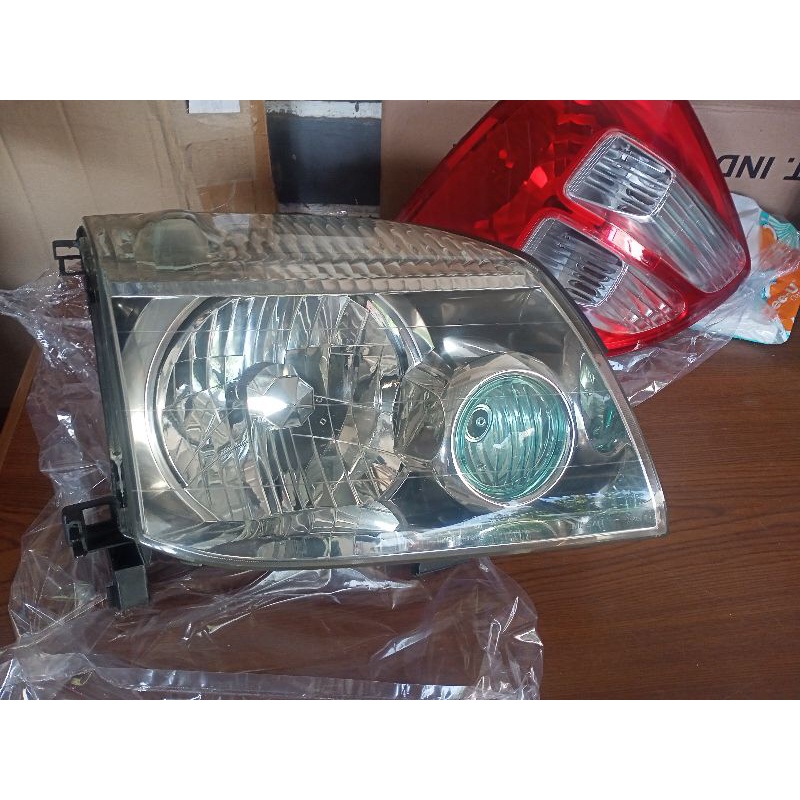 Nissan Xtrail T30 Headlamp (Right) Shopee Malaysia