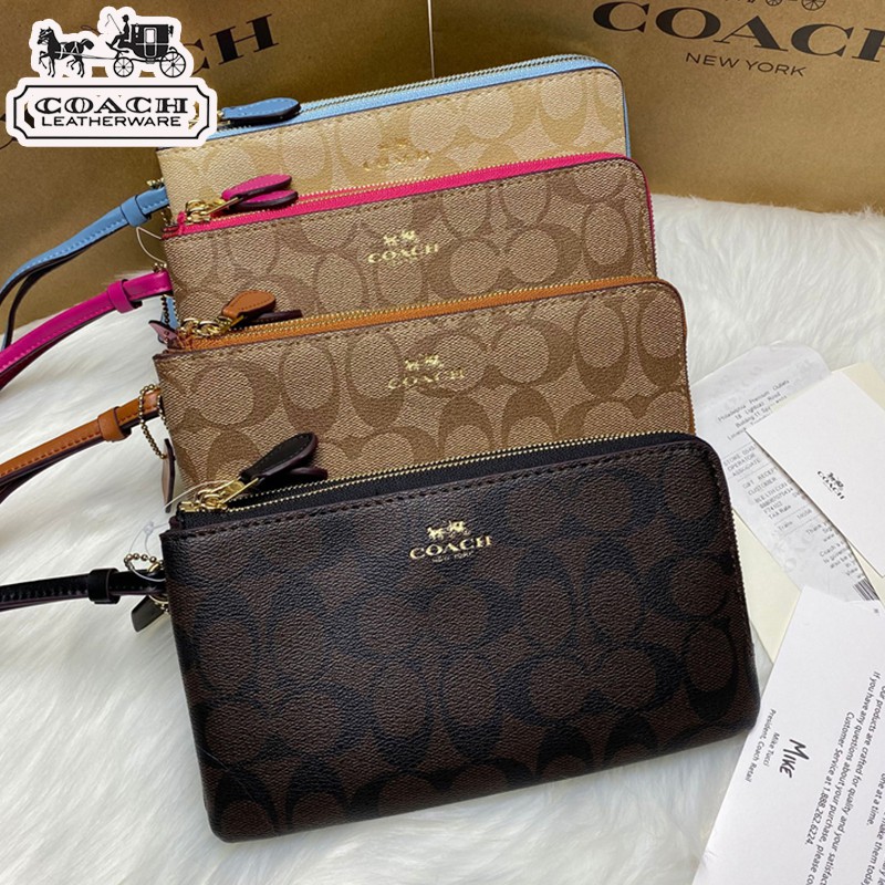 Coach best sale clutch wallet