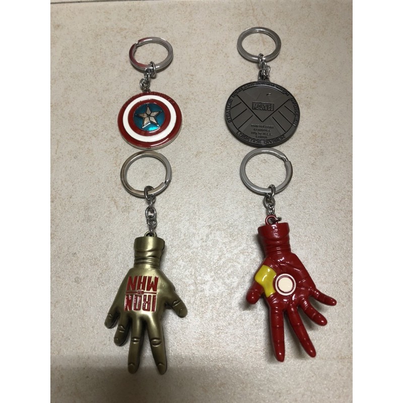 Avengers hot sale metal keychain