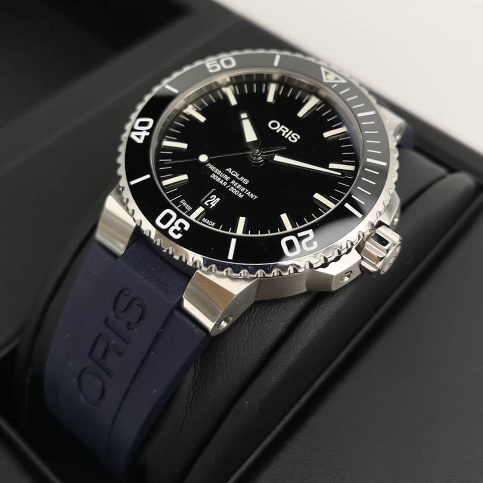 Oris Aquis 7730 Aquis New Model Black Dial Black Ceramic Bezel Blue rubber Strap